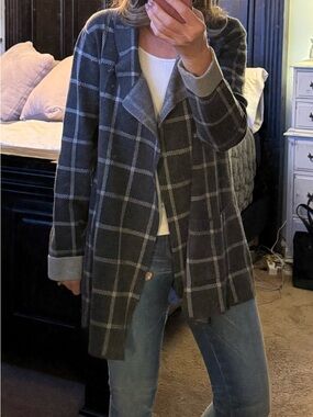 Jones New York Gray and Light Gray Plaid Open Cardigan